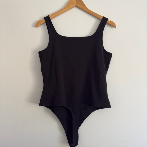 Banana Republic Square Neck bodysuit Size: M - Picture 2 of 4